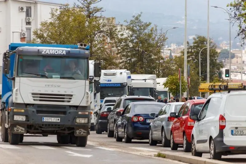<p> Huelga de transportistas en C&oacute;rdoba. Fuente: Jos&eacute; Le&oacute;n </p>