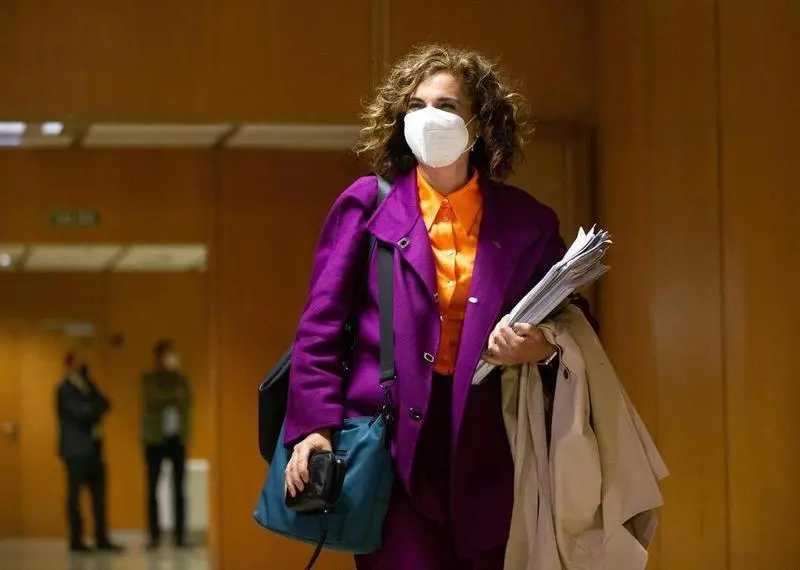 <p> La ministra de Hacienda y Funci&oacute;n P&uacute;blica, Mar&iacute;a Jes&uacute;s Montero - Isabel Infantes - Europa Press </p>