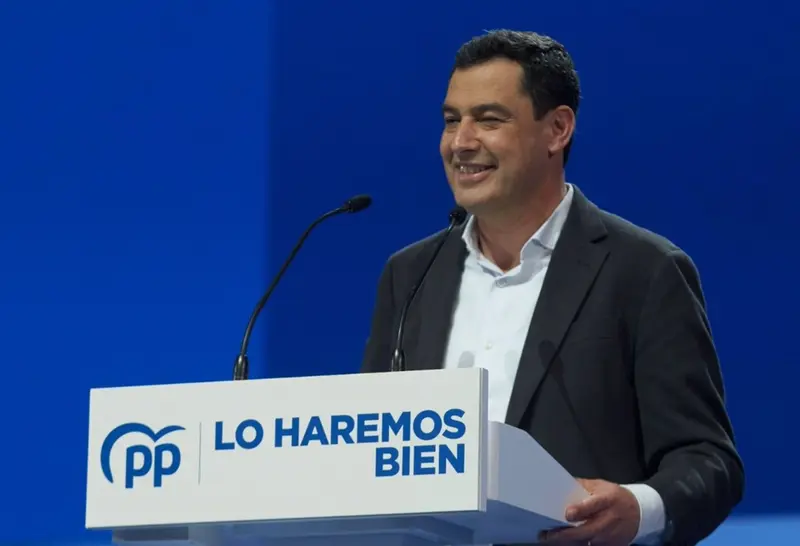 <p> Juanma Moreno, Durante Su Intervenci&oacute;n Ante El Plenario Del XX Congreso Nacional Del PP, En Sevilla - JOAQU&Iacute;N CORCHERO-EUROPA PRESS </p>