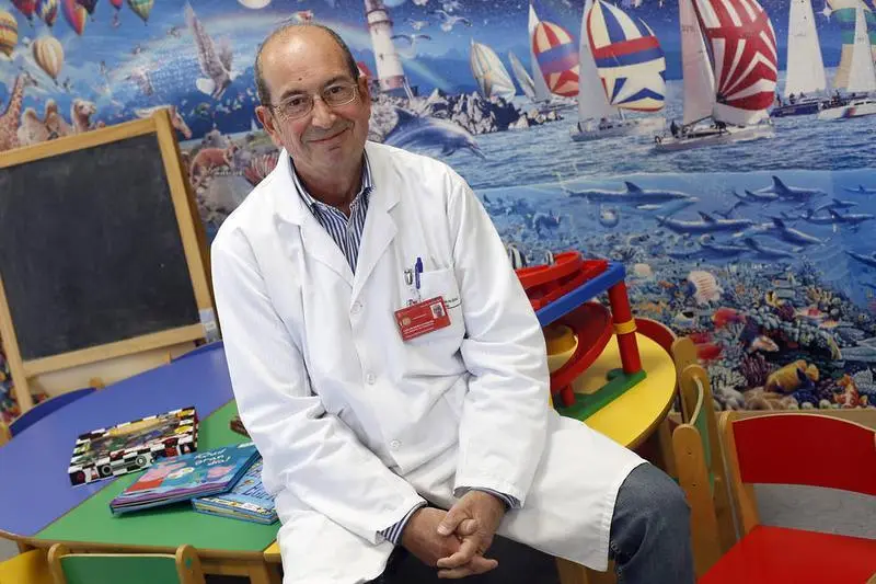 <p> Dr. Carlos Bardaj&iacute; </p>