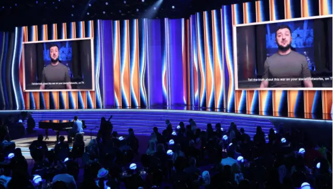 <p> Zelenski manda un mensaje en los Grammy | MARIO ANZUONI </p>