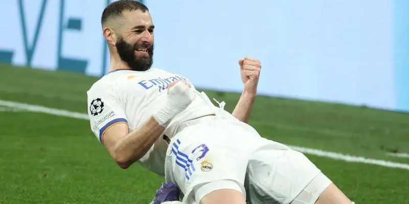 <p> Benzema Celebrando uno de los goles de su Hat Trick ante el Chelsea </p>