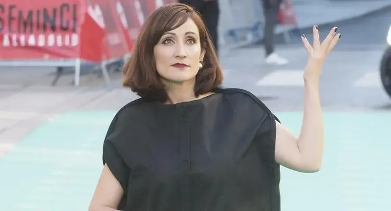 <p> 61FEA163-26D5-4877-9FD4-B071ECA09226 </p>