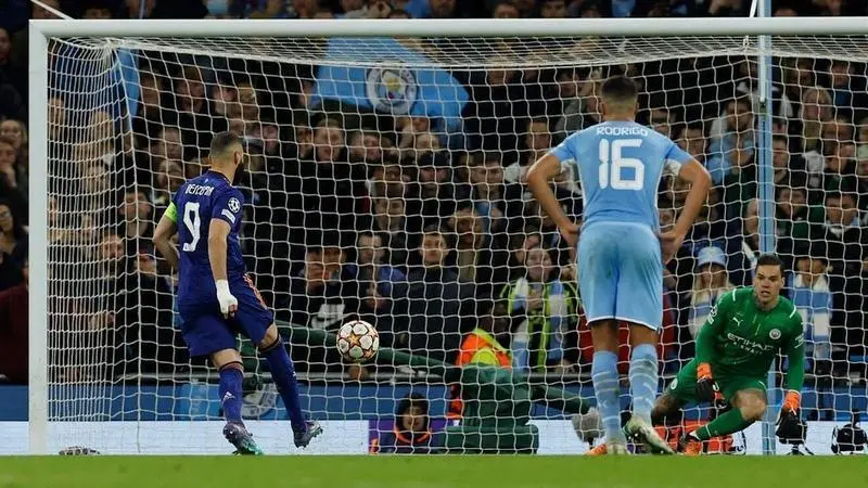 <p> El penalti de panenka de Benzema para poner el 4-3 </p>