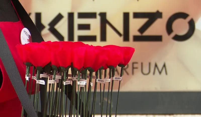 <p> D&iacute;a de la Amapola de Kenzo y Cruz Roja </p>