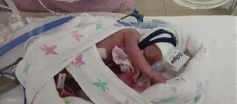 <p> 095CF918-1BEA-4843-AAC7-F98B52A220A6 </p>