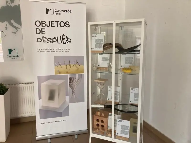 <p> Por primera vez una exposici&oacute;n muestra objetos de uso cotidiano que se convierten en un desaf&iacute;o para los pacientes de ictus </p>