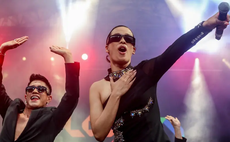 <p> La cantante Chanel durante el concierto gratuito LOS40 Classic, en la Plaza Mayor de Madrid, a 15 de mayo de 2022, en Madrid (Espa&ntilde;a). LOS40 Classic presentan un macroevento de seis horas de m&uacute;sica - Ricardo Rubio - Europa Press </p>