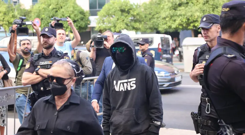 <p> Llegada de el 'Cuco' a la Audiencia de Sevilla. - JOAQU&Iacute;N CORCHERO-EUROPA PRESS </p>