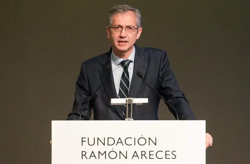 <p> El gobernador del Banco de Espa&ntilde;a, Pablo Hern&aacute;ndez de Cos </p>