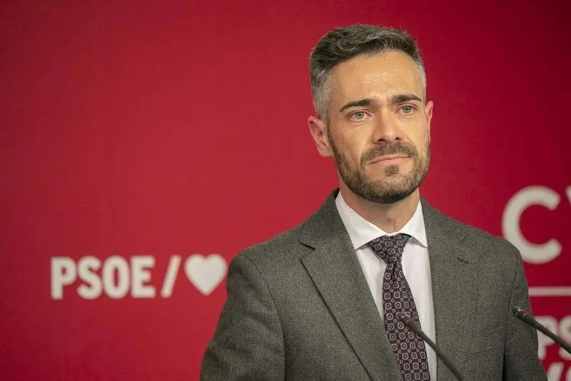 <p> El portavoz de la Ejecutiva federal del PSOE, Felipe Sicilia, en una foto de archivo </p>