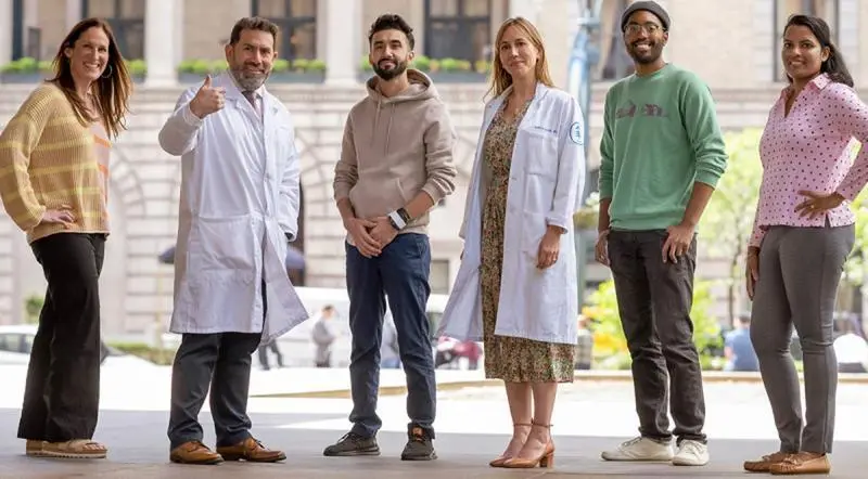 <p> 4-success-treated-patients-released-msk-cereck-220511-417_rt_1200x800 </p>