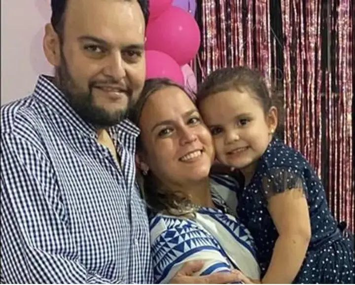 <p> La familia de Roberto y Andrea </p>