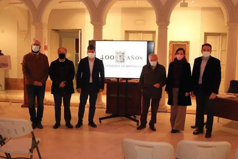 <p> 400 A&Ntilde;OS DE IMPRENTA EN MONTILLA </p>