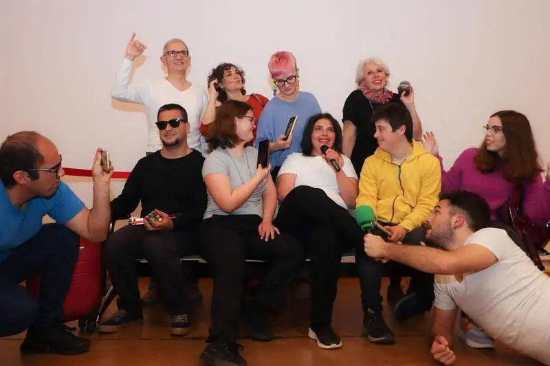 <p> &iexcl;Ni China, ni pasas, ni Gabbana! 3 </p>