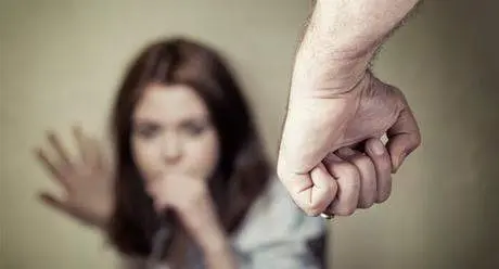 <p> maltrato-programas-intervencion-psicologica-L-OudiT4 </p>