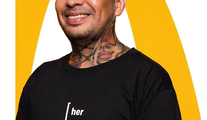 <p> Camiseta de la campa&ntilde;a de empleo 'Seas como seas, McDonald's va contigo' - MCDONALD'S </p>