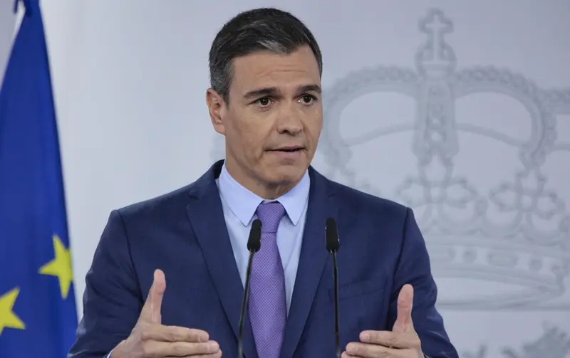 <p> El presidente del Gobierno de Espa&ntilde;a , Pedro S&aacute;nchez, comparece tras la reuni&oacute;n del Consejo de Ministros Extraordinario, en el Palacio de la Moncloa, a 22 de junio de 2022, en Madrid (Espa&ntilde;a). El Gobierno ha anunciado la aprobaci&oacute;n de un decreto de medida - Jes&uacute;s Hell&iacute;n - Europa Press </p>