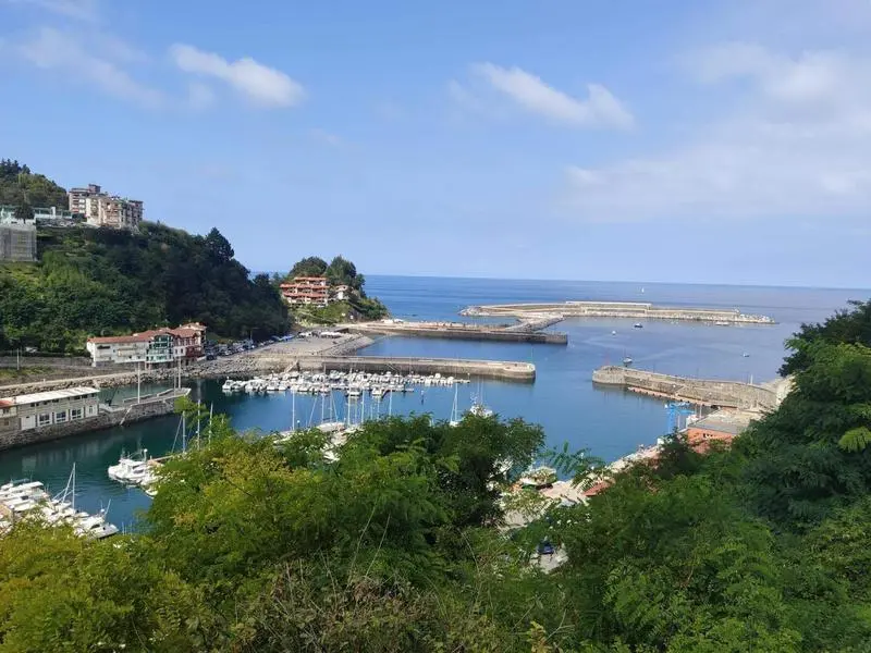 <p> Tiempo caluroso y soleado </p>