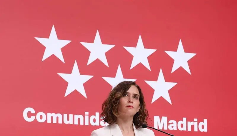 <p> La presidenta de la Comunidad de Madrid, Isabel D&iacute;az Ayuso, interviene tras la firma del convenio de transporte con el presidente de la Junta de Castilla La-Mancha, en la Real Casa de Correos, a 11 de julio de 2022, en Madrid (Espa&ntilde;a). - Marta Fern&aacute;ndez Jara - Europa Press </p>