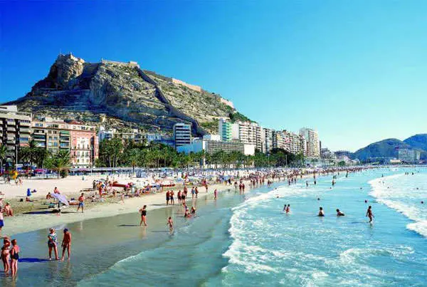 <p> Playa del Postiguet, Alicante. Archivo </p>