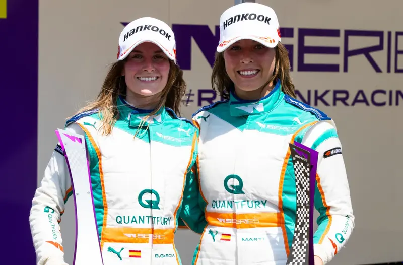 <p> Bel&eacute;n Garc&iacute;a junto a Nerea Mart&iacute; </p>