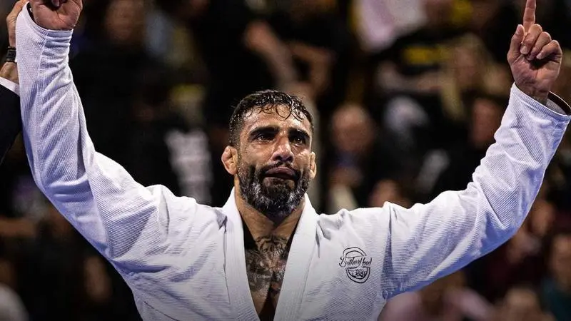 <p> Leandro Pereira </p>