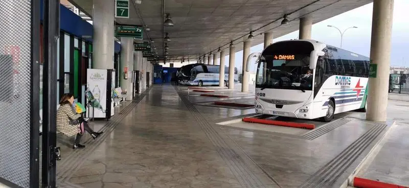 <p> Imagen de archivo de la estaci&oacute;n de autobuses de C&aacute;diz. - JUNTA DE ANDALUC&Iacute;A </p>