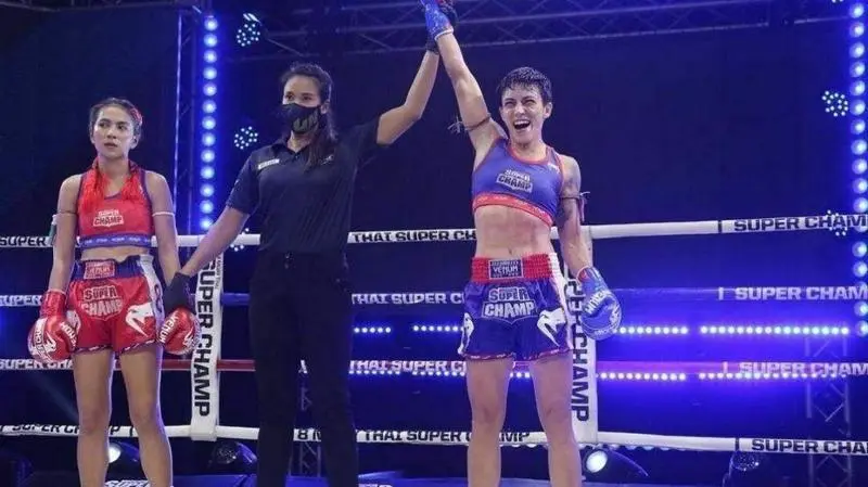 <p> La espa&ntilde;ola Desire&eacute; Rovira. Fuente TW: @BoxeoEnNoticias </p>