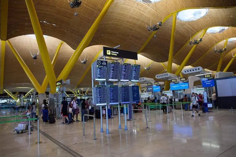 <p> Interior del aeropuerto Adolfo Su&aacute;rez Madrid-Barajas, a 12 de agosto de 2022, en Madrid (Espa&ntilde;a). - Jes&uacute;s Hell&iacute;n - Europa Press </p>
