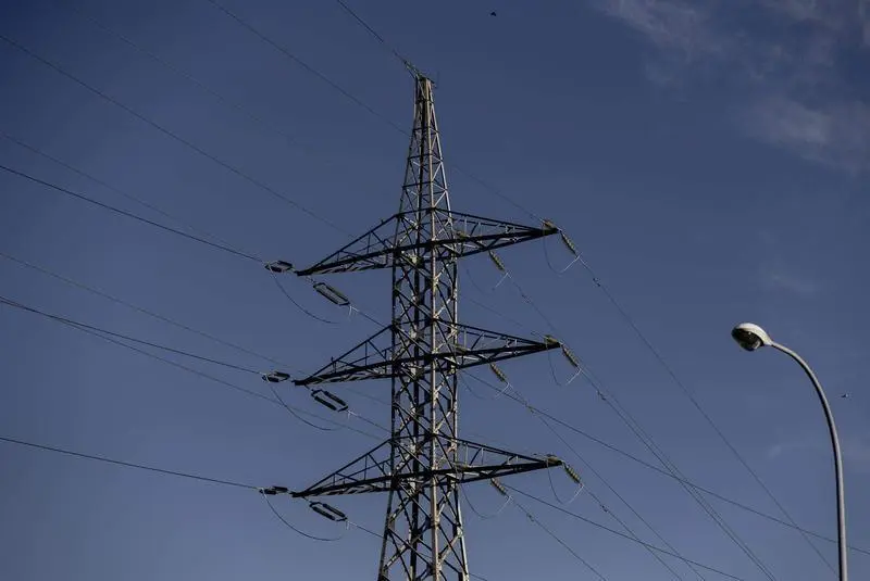 <p> Archivo - Una torre el&eacute;ctrica, a 12 de noviembre de 2021, en Madrid, (Espa&ntilde;a). - Eduardo Parra - Europa Press - Archivo </p>