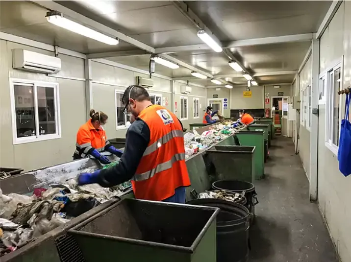 <p> Programa M&aacute;s Empleo de la Fundaci&oacute;n "la Caixa". Fundaci&oacute;n la Caixa </p>