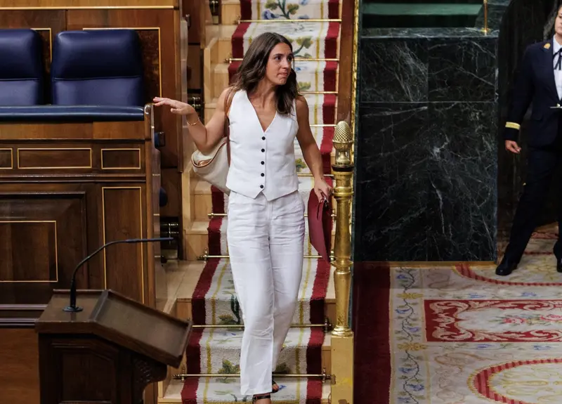 <p> La ministra de Igualdad, Irene Montero, en el Congreso. - Alejandro Mart&iacute;nez V&eacute;lez - Europa Press </p>