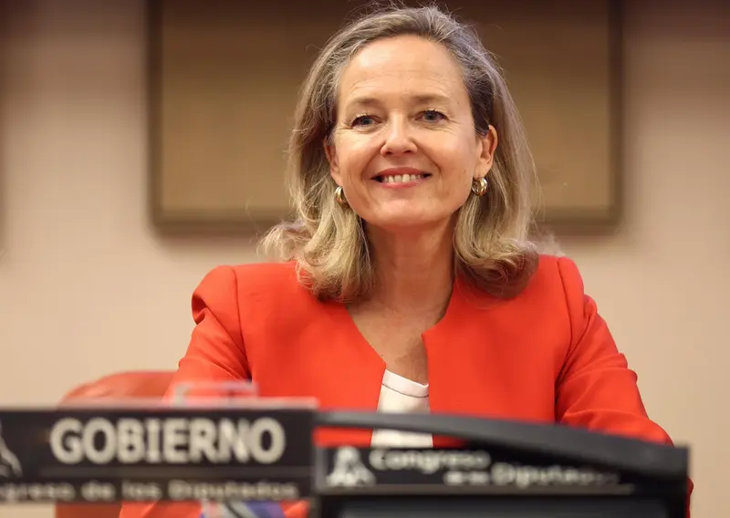 <p> La vicepresidenta primera del Gobierno y ministra de Asuntos Econ&oacute;micos y Transformaci&oacute;n Digital, Nadia Calvi&ntilde;o, durante una Comisi&oacute;n de Asuntos Econ&oacute;micos y Transformaci&oacute;n Digital, en el Congreso - Eduardo Parra - Europa Press </p>