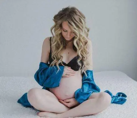 <p> Madre embarazada </p>