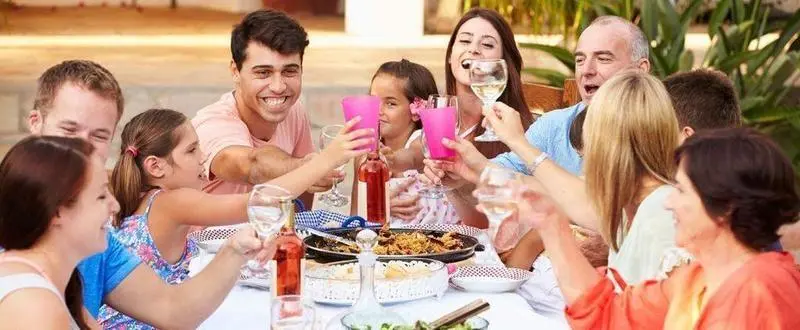 <p> Reuni&oacute;n familiar. </p>