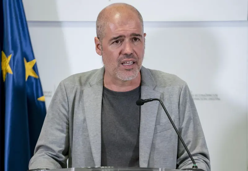 <p> El secretario general de Comisiones Obreras (CCOO), Unai Sordo, responde a los medios tras una reuni&oacute;n con la Mesa de Di&aacute;logo Social a 21 de septiembre de 2022, en Madrid - A. P&eacute;rez Meca - Europa Press </p>