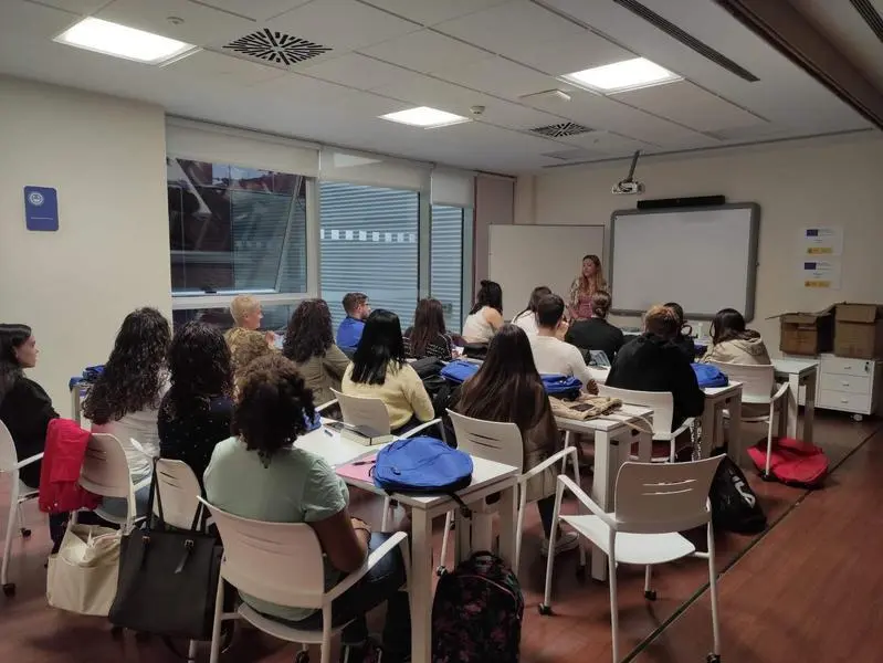 <p> Primer d&iacute;a de curso en los Ciclos Formativos de Cruz Roja </p>