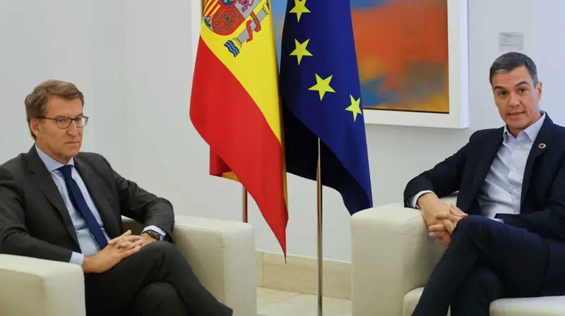 <p> S&aacute;nchez y Feij&oacute;o en la reuni&oacute;n de este lunes. RTVE </p>