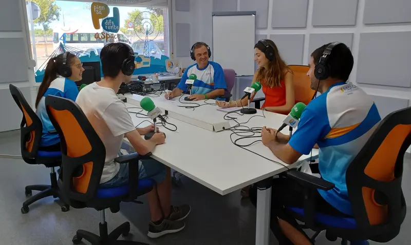 <p> El equipo de Radio ASPACE Badajoz. - ASPACE BADAJOZ RADIO </p>