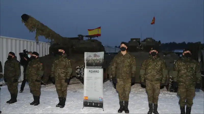 <p> Soldados espa&ntilde;oles en Ucrania </p>