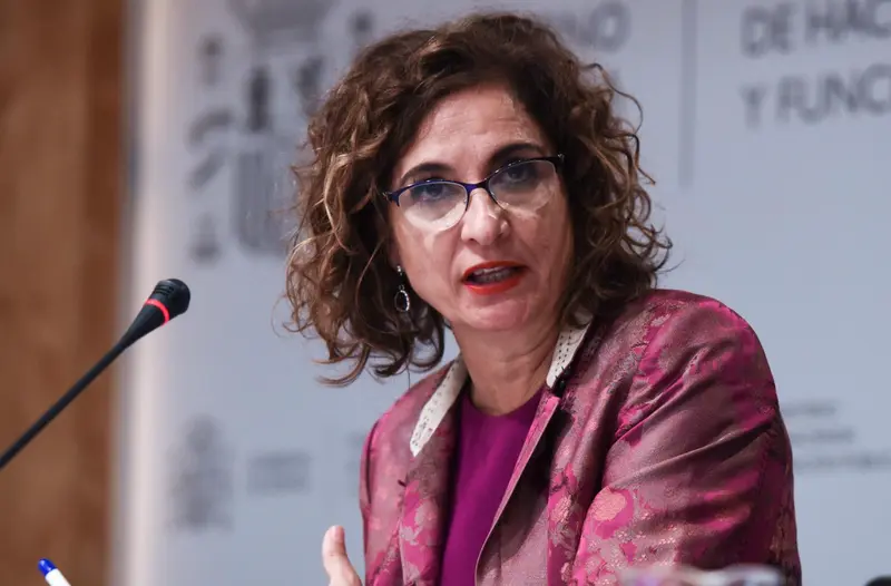 <p> La ministra de Hacienda y Funci&oacute;n P&uacute;blica, Mar&iacute;a Jes&uacute;s Montero, comparece en rueda de prensa, en el Ministerio de Hacienda, a 29 de septiembre de 2022, en Madrid, (Espa&ntilde;a). - Gustavo Valiente - Europa Press </p>