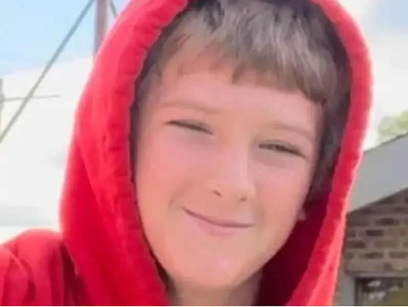 <p> El peque&ntilde;o Tyler Phillips, h&eacute;roe de su hermana peque&ntilde;a </p>