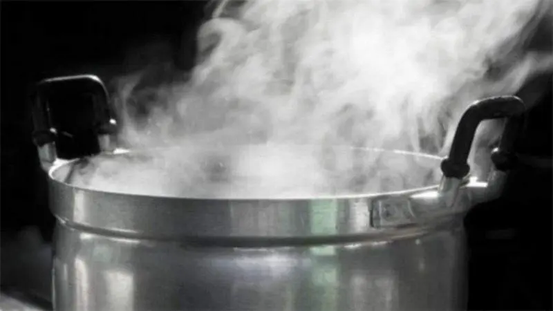 <p> Agua Hirviendo </p>