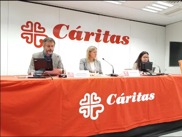 <p> La secretaria general de C&aacute;ritas presenta el estudio 'El coste de vida y estrategias familiares para abordarlo'. - EUROPA PRESS </p>