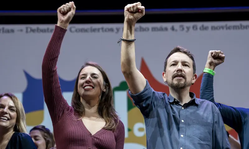 <p> El exl&iacute;der de Podemos, Pablo Iglesias, y la ministra de Igualdad, Irene Montero, en el acto de la 'Uni de oto&ntilde;o' en el Teatro Coliseum, a 6 de noviembre de 2022, en Madrid (Espa&ntilde;a). - A. P&eacute;rez Meca - Europa Press </p>