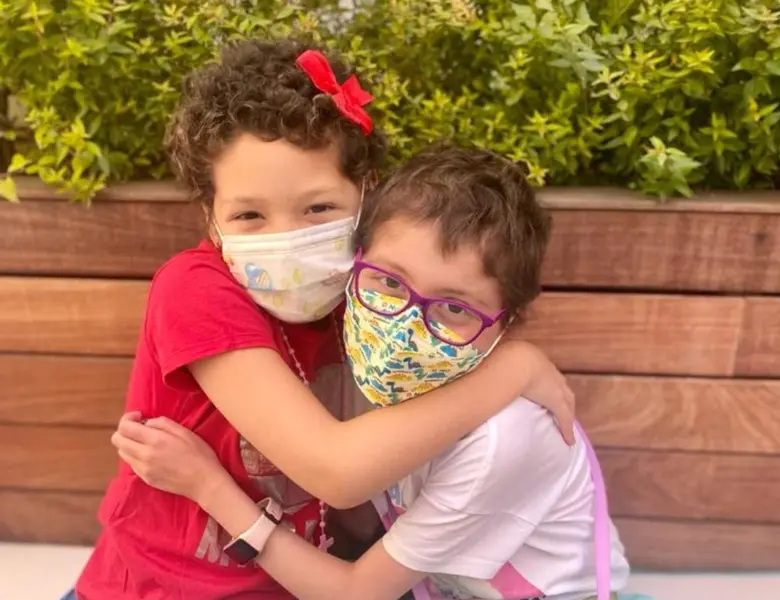  Leire y Cori, dos pacientes que juegan en Roblox 