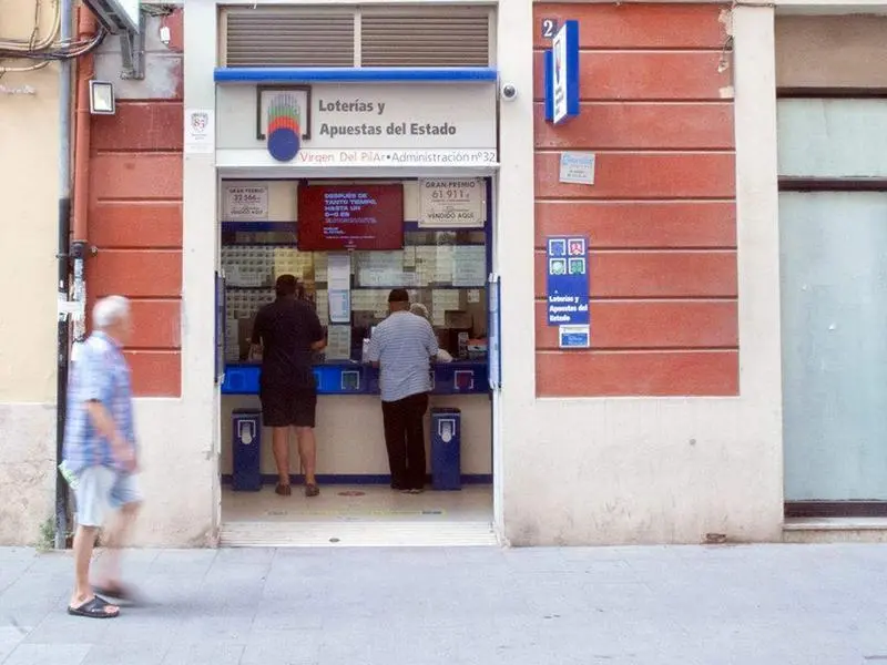  Una de las Adminstraciones de Lotería 