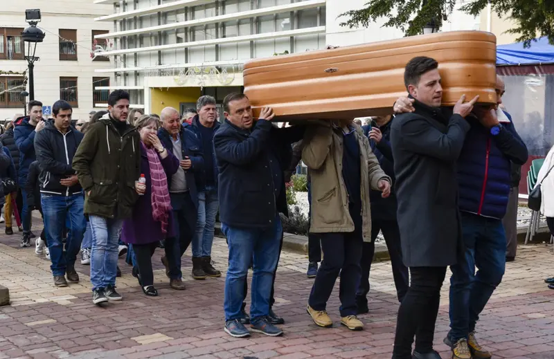  Entierro de las dos ni&ntilde;as asesinadas en Quintanar del Rey - EUROPA PRESS/LOLA PINEDA 