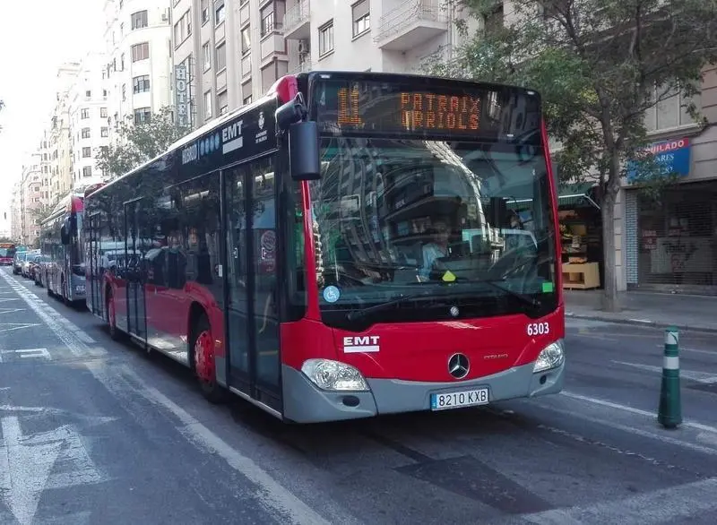  Autob&uacute;s de la EMT en Valencia 